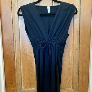 Black Sleeveless V-Neck Romper w Cinched Tie Waist